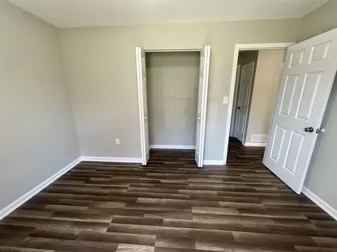 Bedroom - 305 Maple St, Corbin, KY 40701 photo 2 of 2