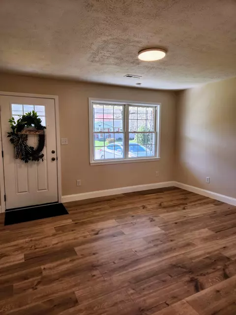 162 E Railroad St, Stanton, KY 40380 photo 9