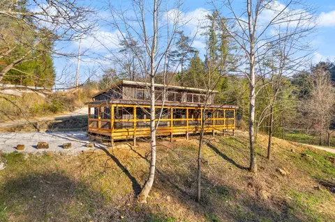83 Cable Ln, Rogers, KY 41365