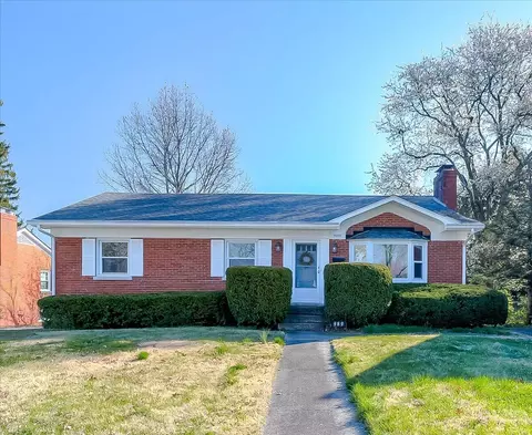 989 Fredericksburg Rd, Lexington, KY 40504