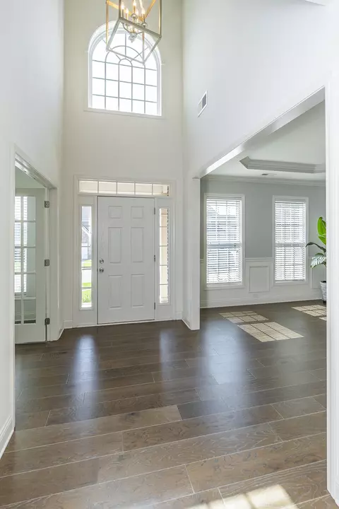 Entry Way - 123 Waterside Dr, Georgetown, KY 40324 photo 2 of 4