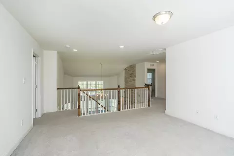 Living - 123 Waterside Dr, Georgetown, KY 40324 photo 5 of 5