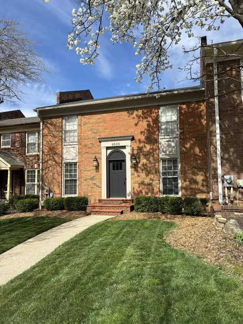 9505 Wessex Pl, Louisville, KY 40222
