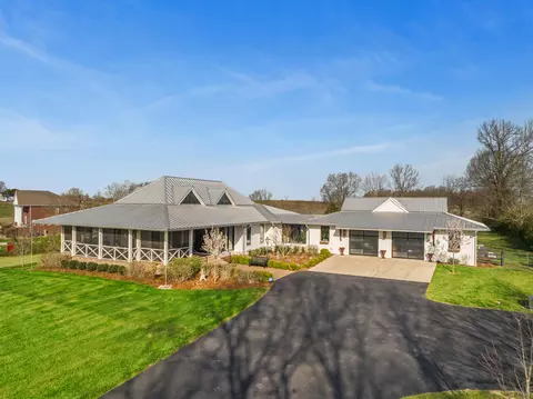 1310 Fox Creek Rd, Lawrenceburg, KY 40342