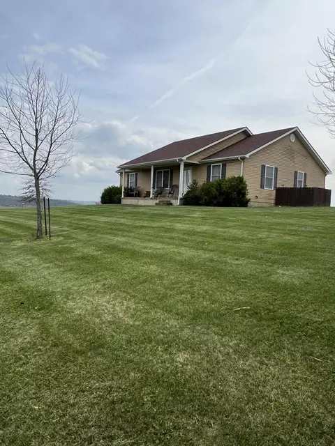 549 Moores Ln, Stanford, KY 40484