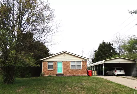 105 Cedarwood Dr, Frankfort, KY 40601