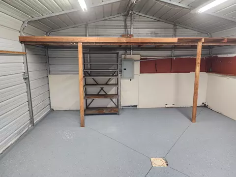 Exterior - 990 Estesburg Rd, Eubank, KY 42567 photo 9 of 16