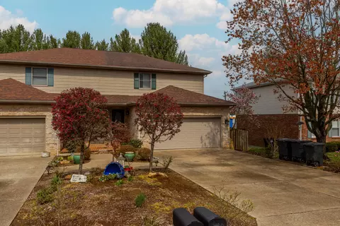 114 Bourbon Hills Dr, Paris, KY 40361