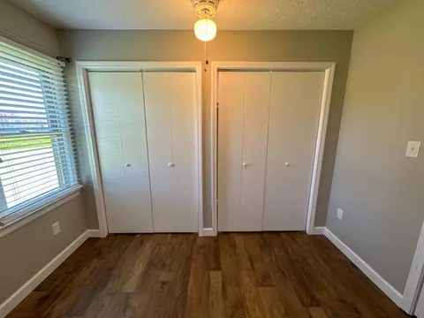 Bedroom - 119 Blue Ridge Dr, Berea, KY 40403 photo 2 of 8