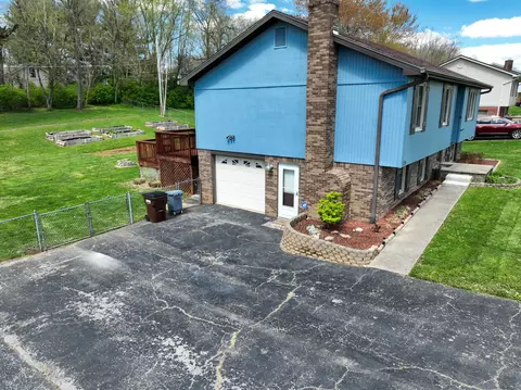 Exterior - 119 Blue Ridge Dr, Berea, KY 40403 photo 5 of 17