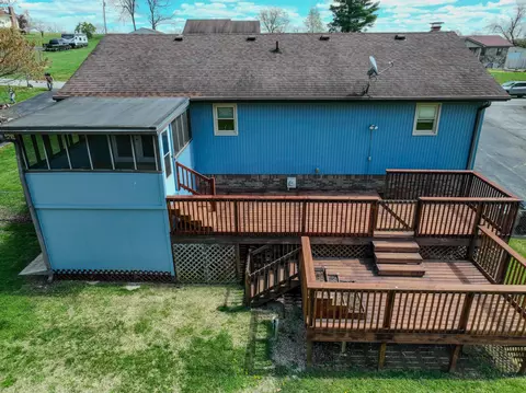 Exterior - 119 Blue Ridge Dr, Berea, KY 40403 photo 9 of 17