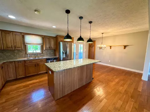 Kitchen - 119 Blue Ridge Dr, Berea, KY 40403 photo 7 of 8