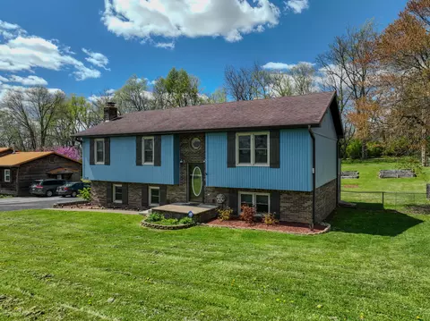 Exterior - 119 Blue Ridge Dr, Berea, KY 40403 photo 2 of 17