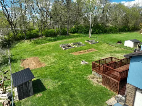 Exterior - 119 Blue Ridge Dr, Berea, KY 40403 photo 10 of 17