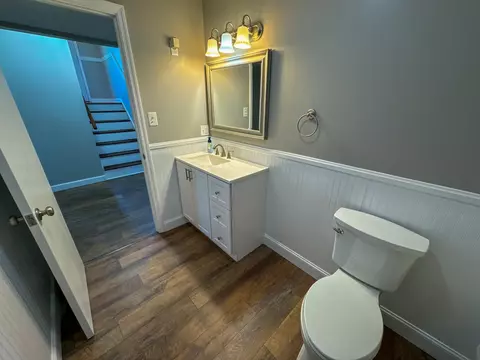 Bath - 119 Blue Ridge Dr, Berea, KY 40403 photo 8 of 9