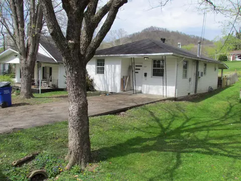 263 Turner Ave, Irvine, KY 40336