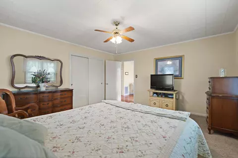 Bedroom - 161 Cobb St, Corbin, KY 40701 photo 2 of 7