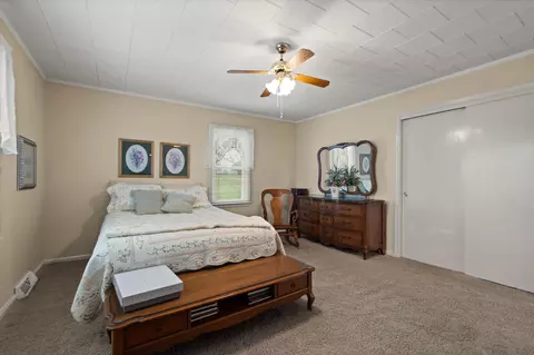 Bedroom - 161 Cobb St, Corbin, KY 40701 photo 4 of 7