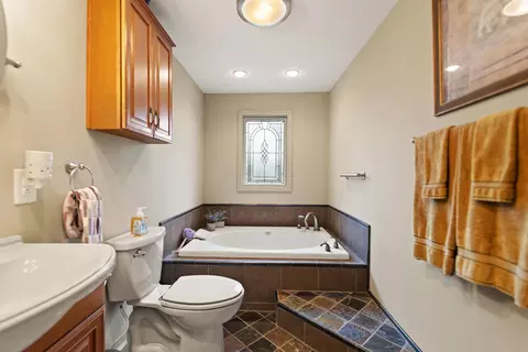 Bath - 161 Cobb St, Corbin, KY 40701 photo 1 of 3