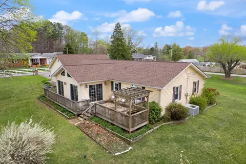 Exterior - 161 Cobb St, Corbin, KY 40701 photo 8 of 17