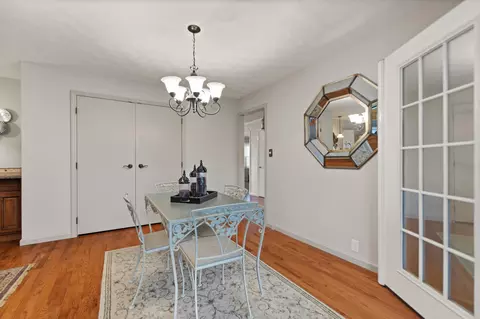 Dining - 161 Cobb St, Corbin, KY 40701 photo 3 of 3
