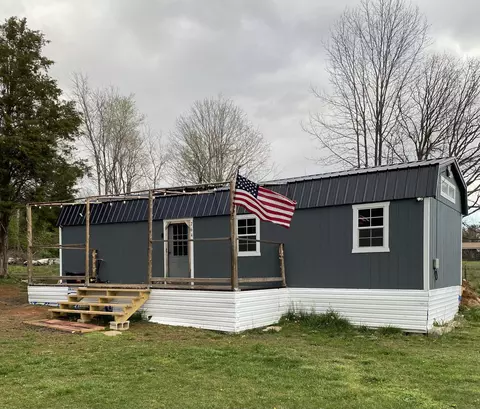 764 Lakeshore Dr, Burnside, KY 41519