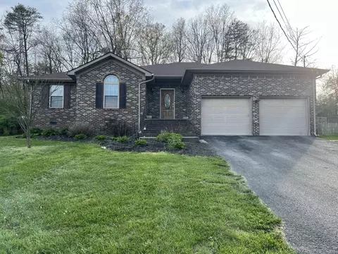 165 W Kentucky Ave, Junction City, KY 40440