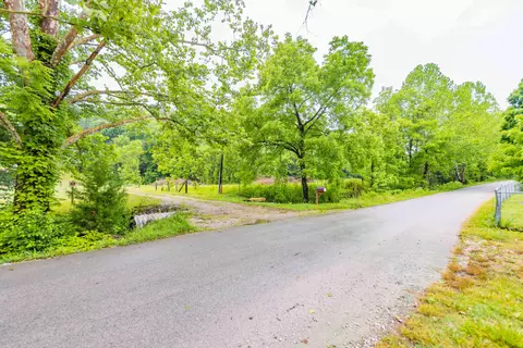 9999 Calloway Branch Rd, Mount Vernon, KY 40456