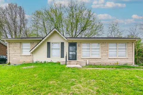 277 Radcliffe Rd, Lexington, KY 40505