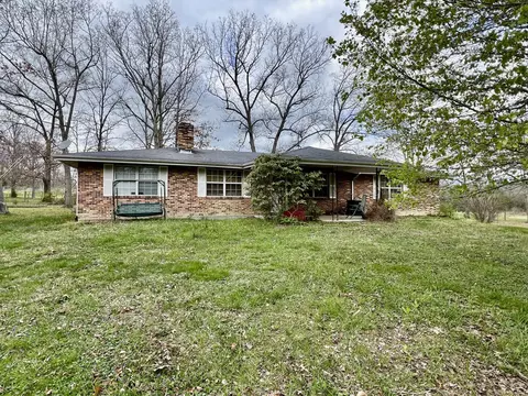 705 Deep Well Woods Rd, Crab Orchard, KY 40419