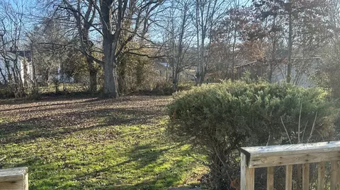 Exterior - 111 Wilson St, Berea, KY 40403 photo 7 of 8