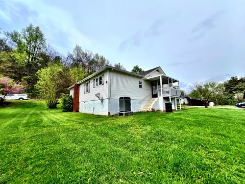 Exterior - 331 Kentucky 92, Williamsburg, KY 40769 photo 5 of 13