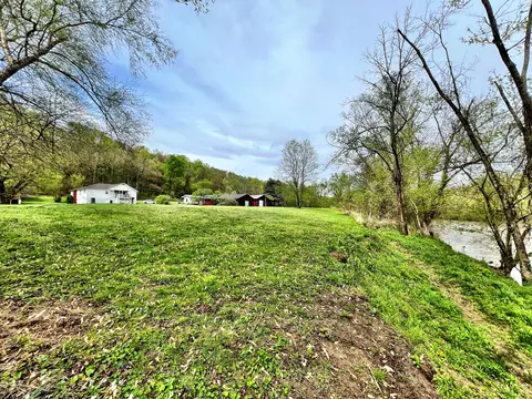 Exterior - 331 Kentucky 92, Williamsburg, KY 40769 photo 10 of 13