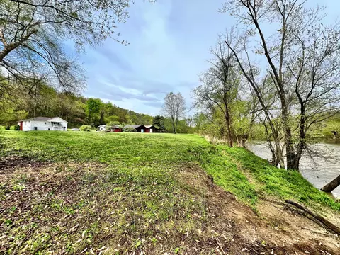 Exterior - 331 Kentucky 92, Williamsburg, KY 40769 photo 7 of 13