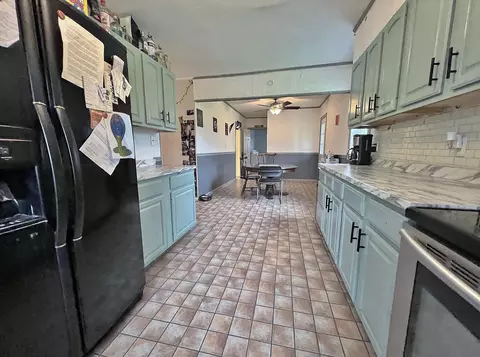 Kitchen - 331 Kentucky 92, Williamsburg, KY 40769 photo 6 of 7
