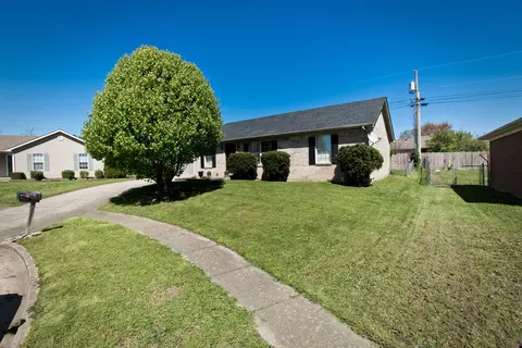 132 Cassius Ct, Berea, KY 40403