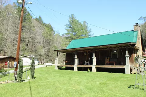 518 Coal Stone Branch Rd, Miracle, KY 40856