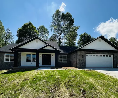 102 Creekwood Dr, Somerset, KY 42503