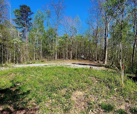1915 Lakeview Ave, Burnside, KY 41519