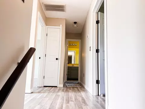 Entry Way - 290 Vine View Dr, Corbin, KY 40701 photo 4 of 5