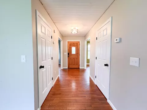 Entry Way - 290 Vine View Dr, Corbin, KY 40701 photo 1 of 5