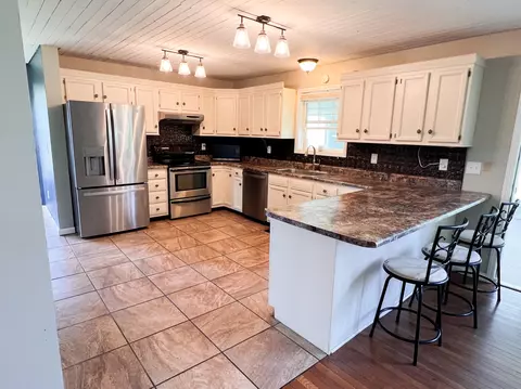 Kitchen - 290 Vine View Dr, Corbin, KY 40701 photo 1 of 2