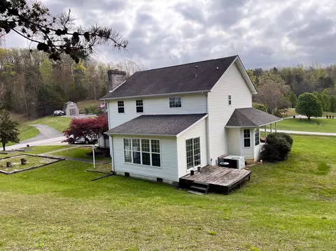 Exterior - 290 Vine View Dr, Corbin, KY 40701 photo 5 of 12