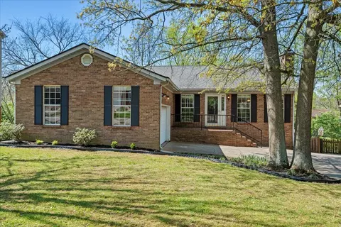 362 Patchen Dr, Lexington, KY 40517