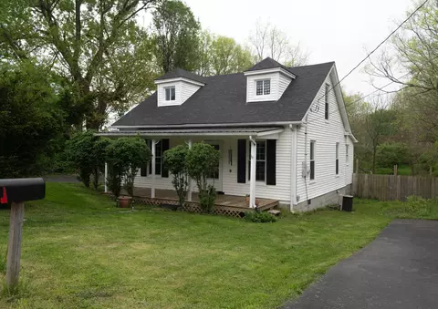 2733 Oxford Village Ln, Georgetown, KY 40324