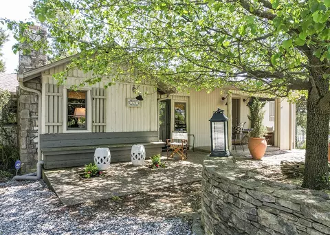 594 Chimney Rock Rd, Harrodsburg, KY 40330