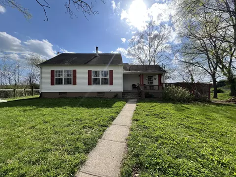 960 Edwards Rd, Crab Orchard, KY 40419