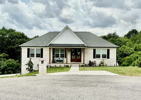 106 Creek Side Dr, Lancaster, KY 40444
