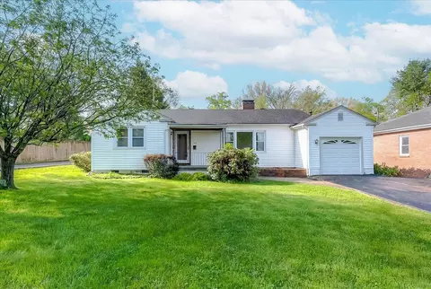 105 Crestwood Dr, Frankfort, KY 40601