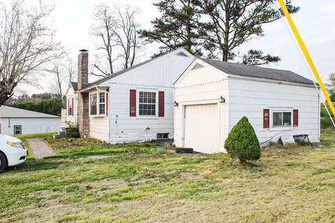 6279 Us-421, Mckee, KY 40447 photo 4
